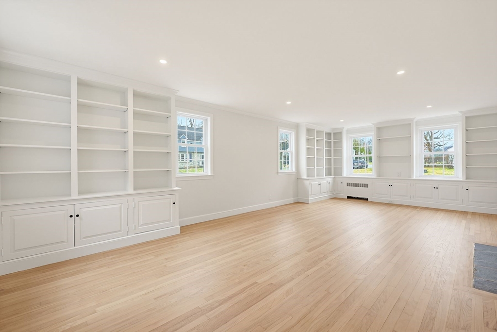 9 Arnold Road Shrewsbury, MA 01545 - Photo 7 of 34