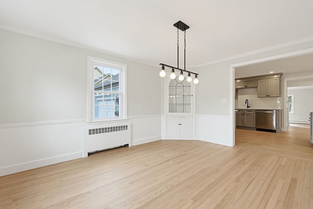 9 Arnold Road Shrewsbury, MA 01545 - Photo 9 of 34