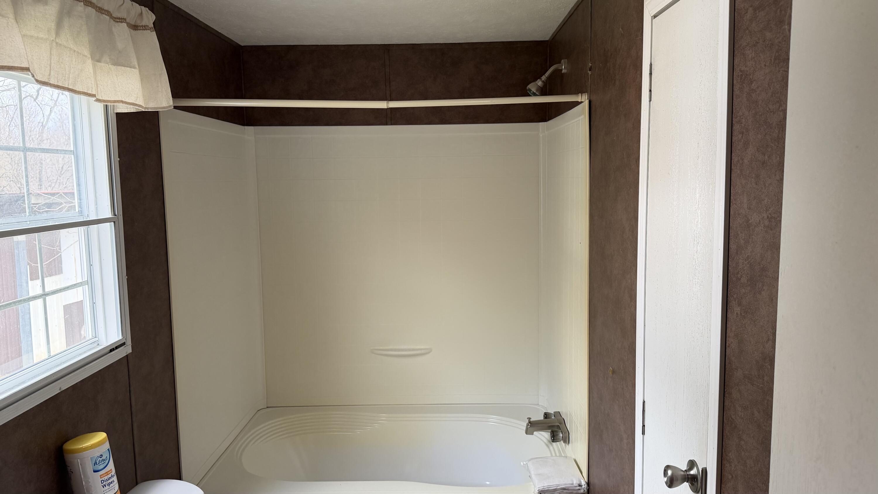 2578 Spradlin Road Vinton, VA 24179 - Photo 15 of 22 IMG_7216