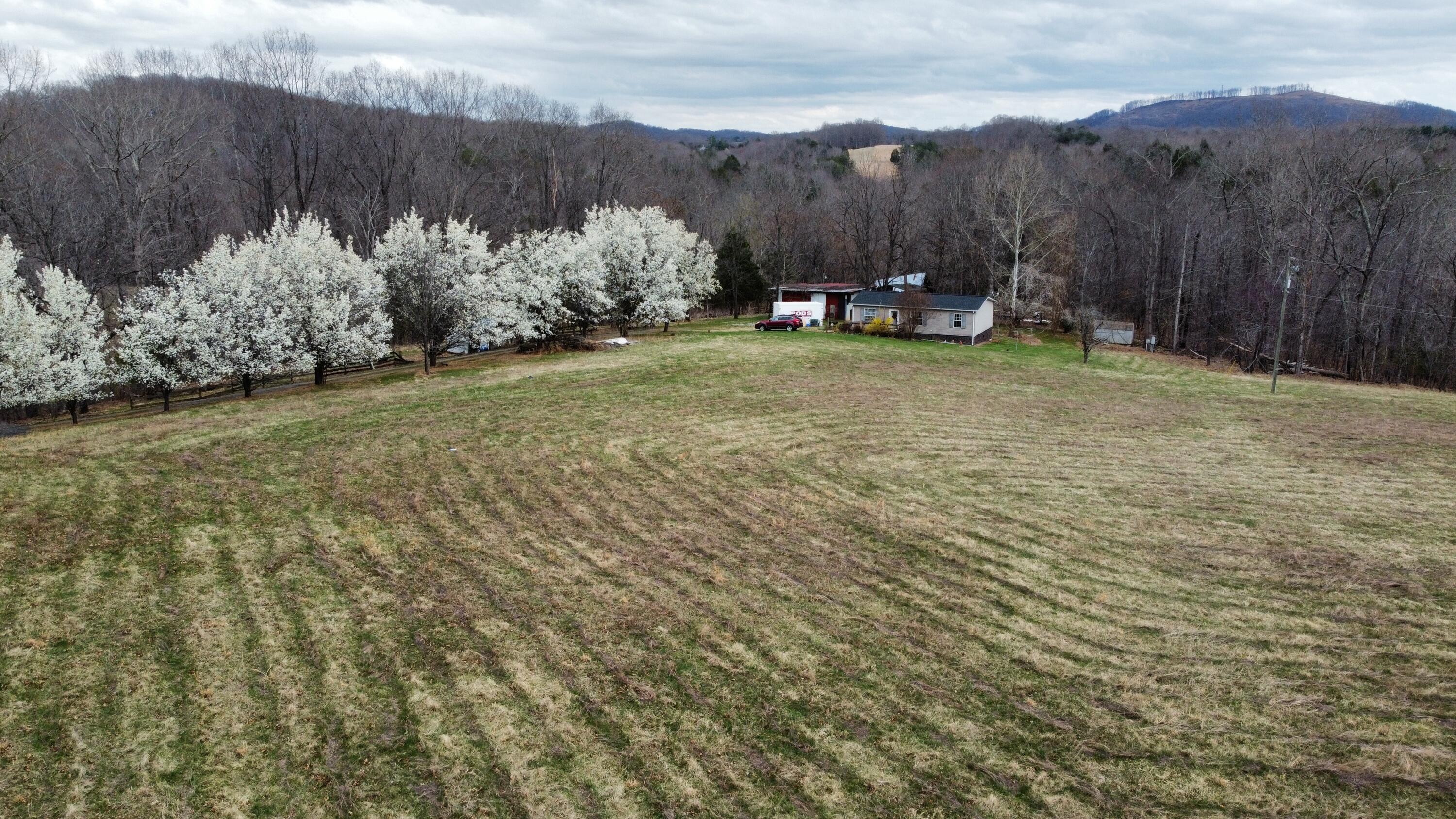 2578 Spradlin Road Vinton, VA 24179 - Photo 18 of 22 2578 3.jpg