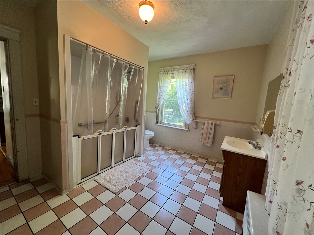 19 Vale Street Providence, RI 02908 - Photo 19 of 33