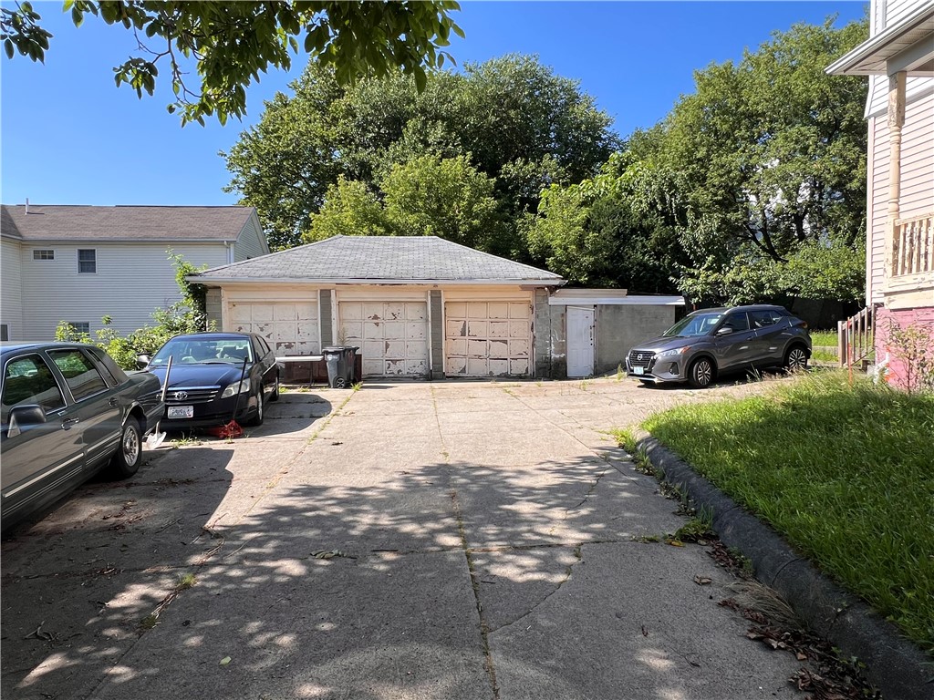 19 Vale Street Providence, RI 02908 - Photo 4 of 33