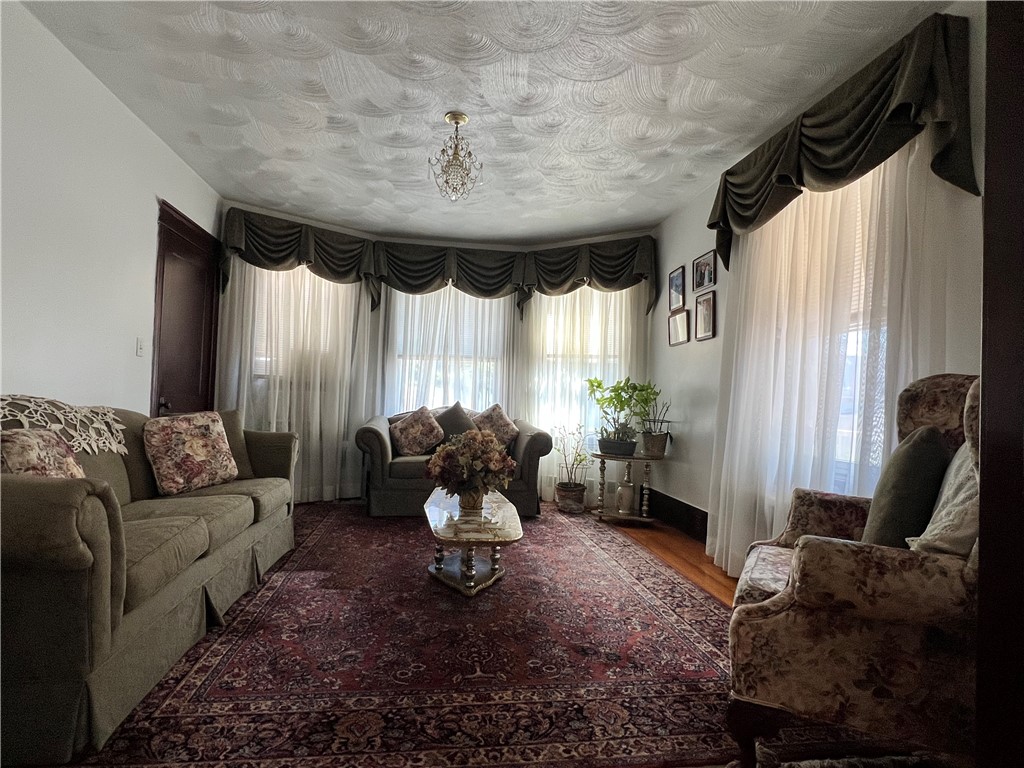 19 Vale Street Providence, RI 02908 - Photo 8 of 33