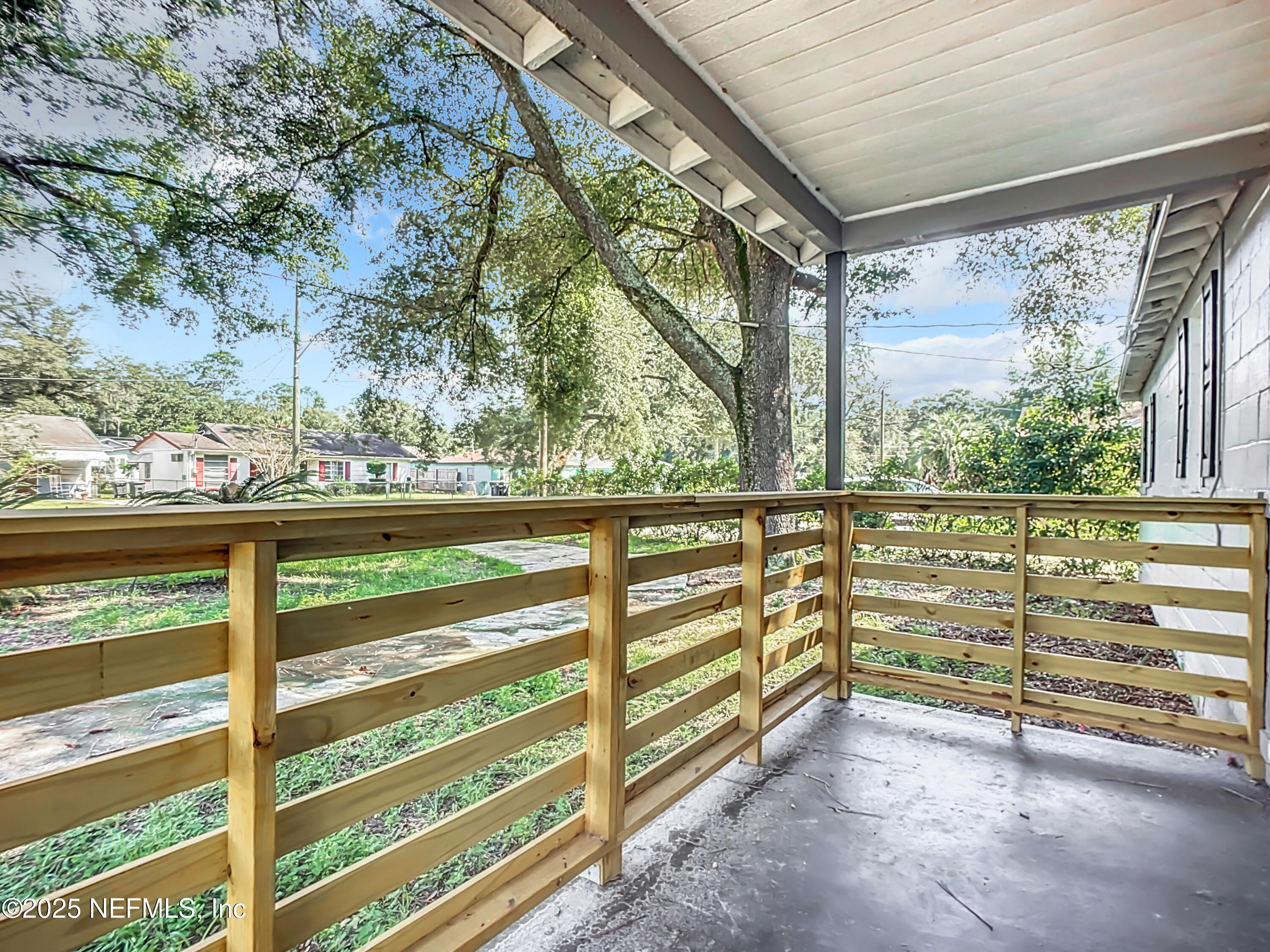 3812 Freeman Road Jacksonville, FL 32207 - Photo 3 of 10 Entrance