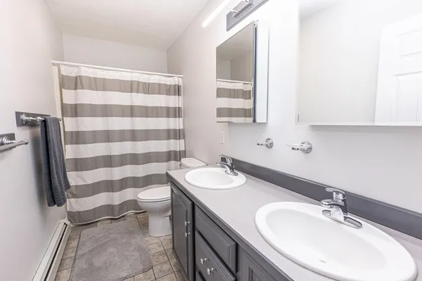 $899,900 | 71 Fogg Road, Buxton, ME 04093