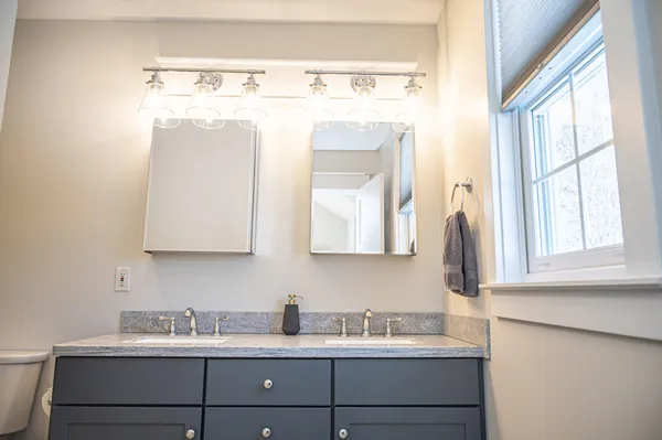 $899,900 | 71 Fogg Road, Buxton, ME 04093