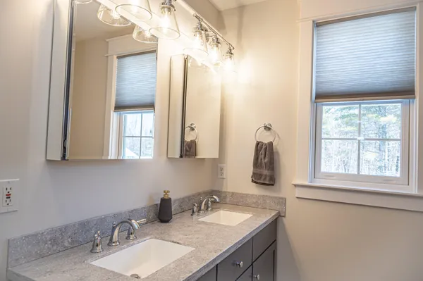 $899,900 | 71 Fogg Road, Buxton, ME 04093