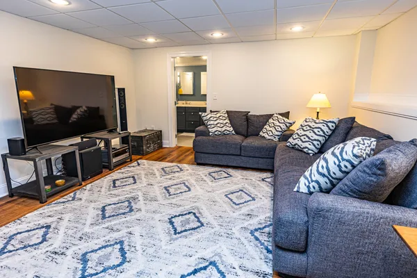 $899,900 | 71 Fogg Road, Buxton, ME 04093