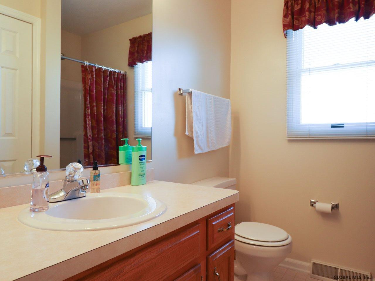16 Squire Road Colonie, NY 12304 - Photo 27 of 40 Photo 27