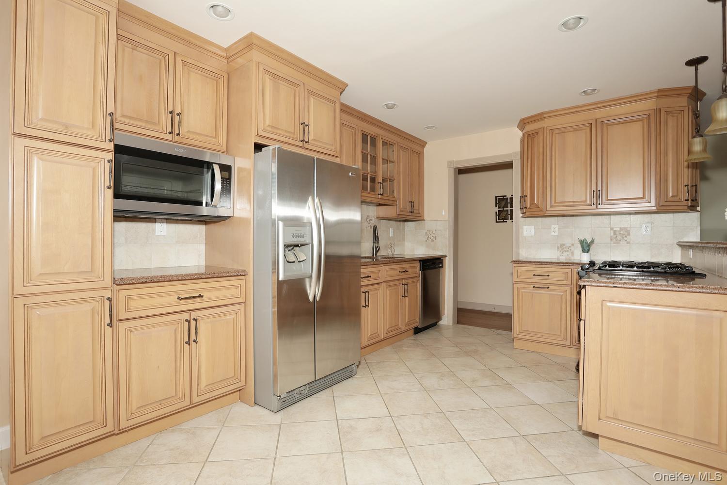 231 North Middletown Road, Unit H Pearl River, NY 10965 - Photo 1 of 25