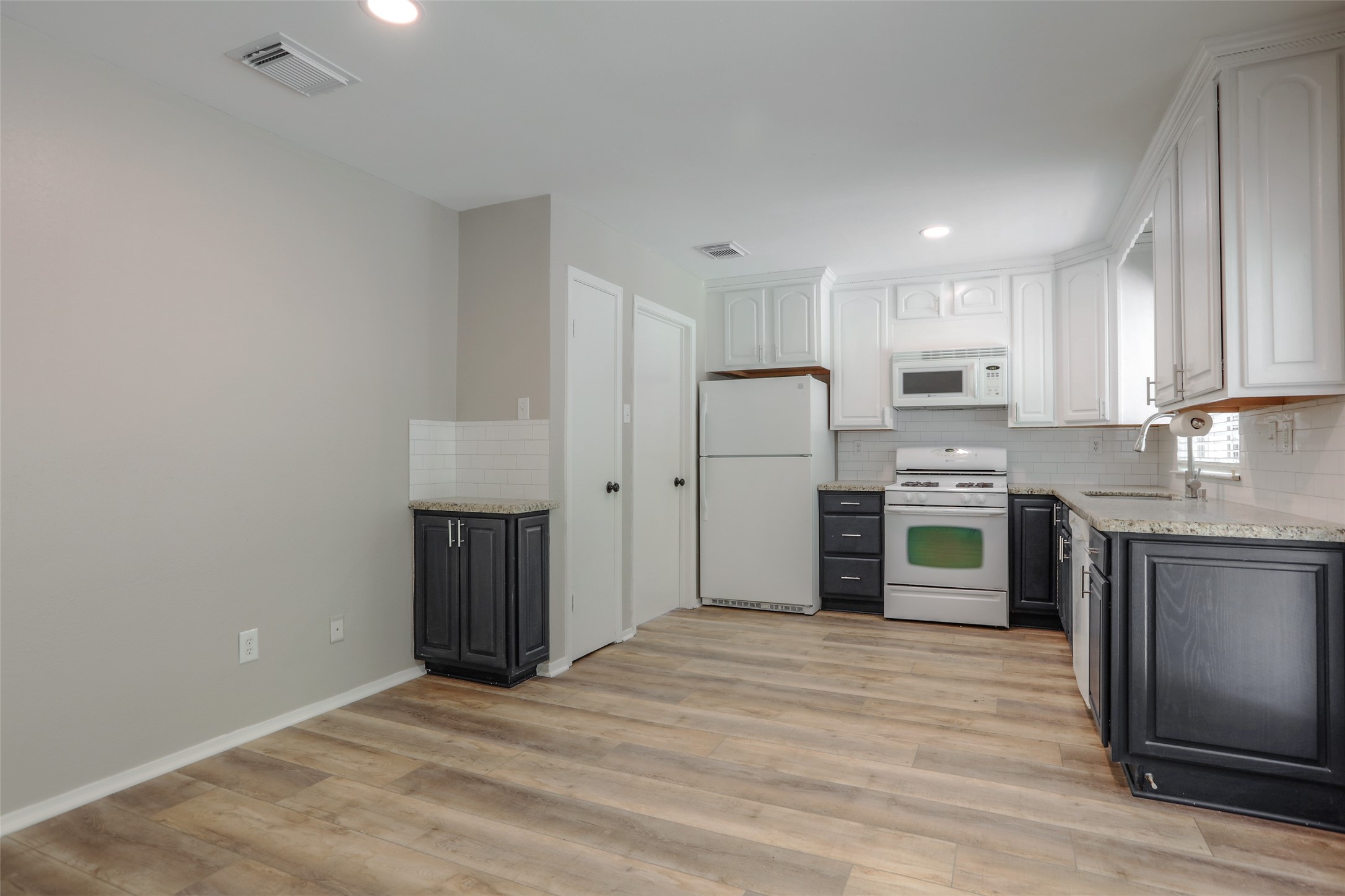 31 Maywind Court Spring, TX 77381 - Photo 12 of 24