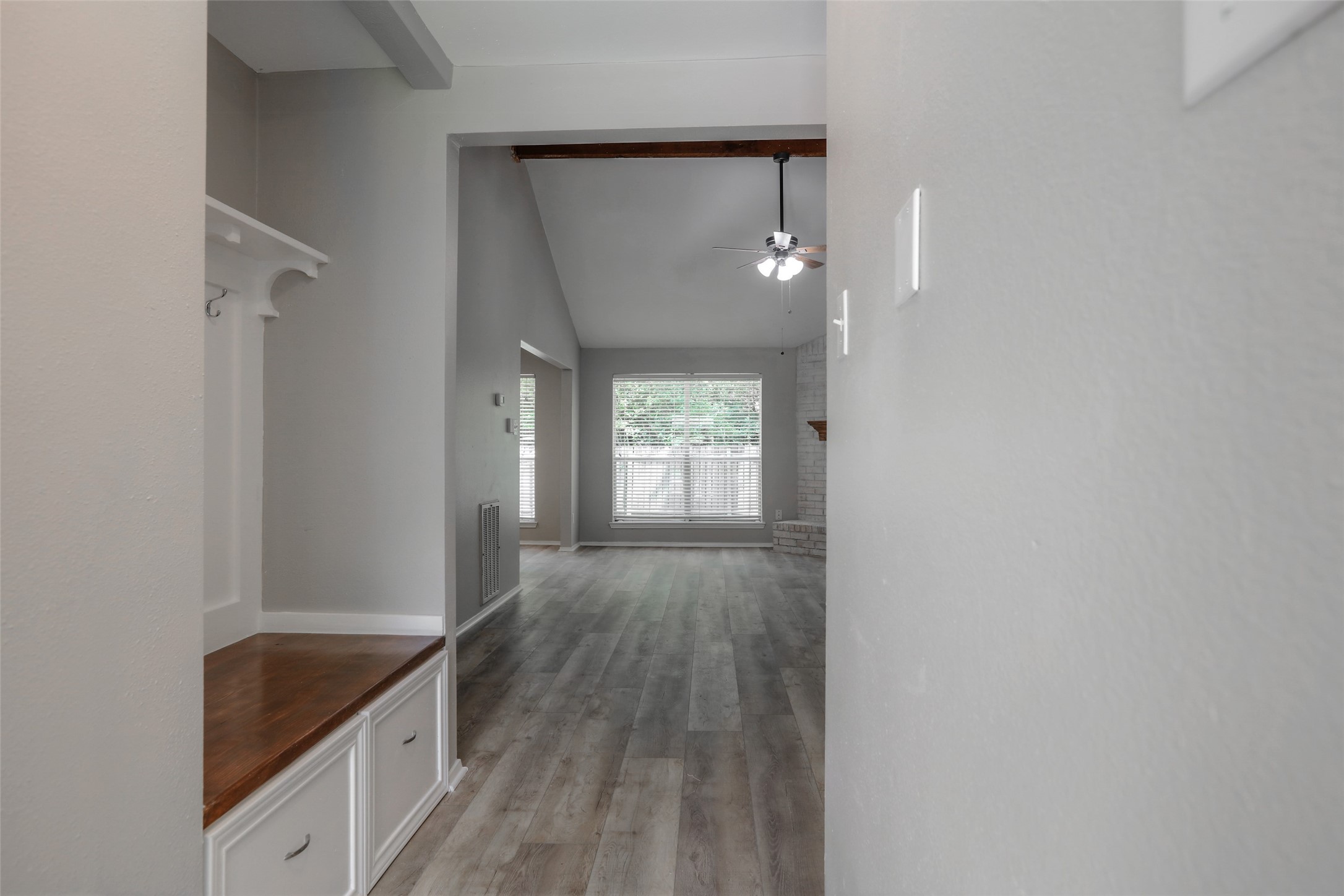 31 Maywind Court Spring, TX 77381 - Photo 4 of 24
