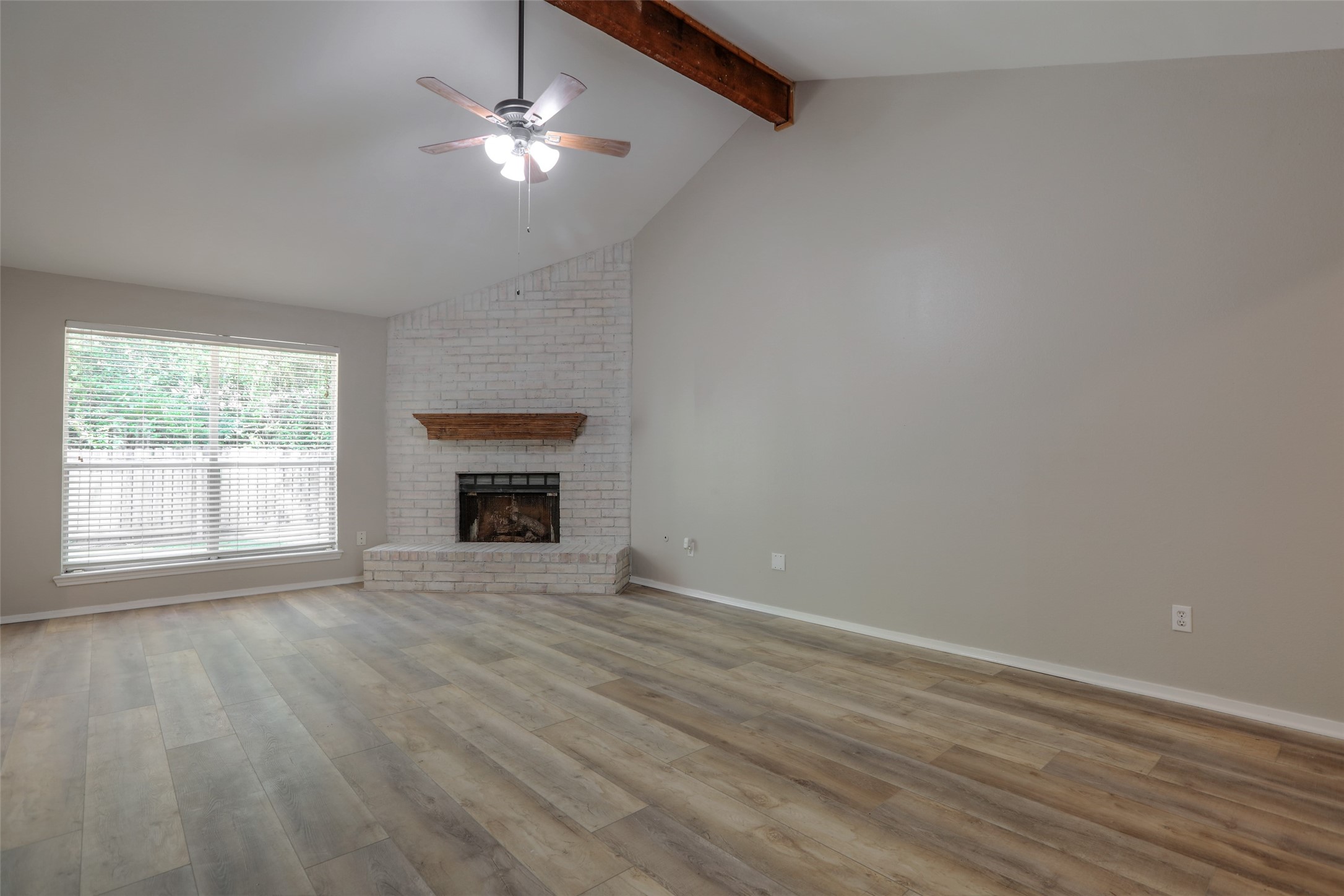 31 Maywind Court Spring, TX 77381 - Photo 9 of 24