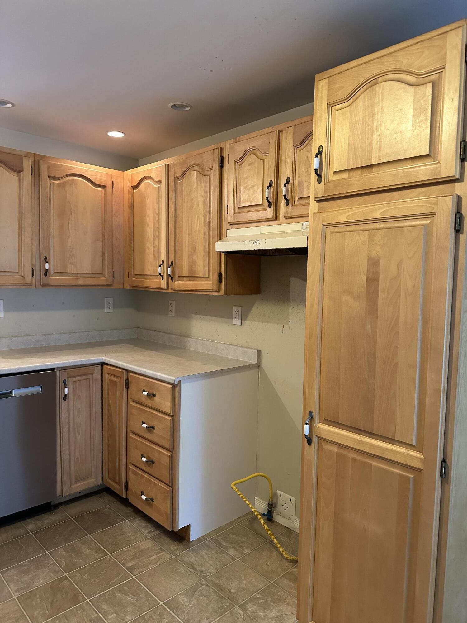 116 Old Portland Road Waterboro, ME 04061 - Photo 6 of 36 Gas Stove Hookup