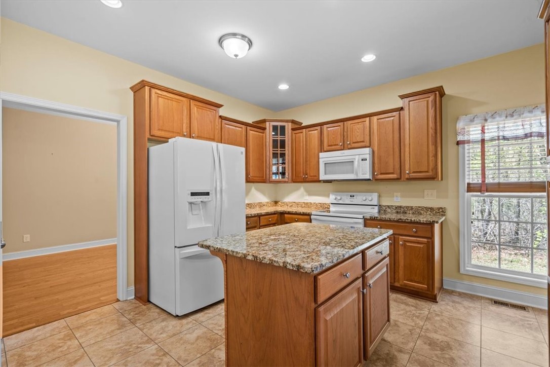 203 Ridge Springs Road Cleveland, SC 29635 - Photo 11 of 38 Kitchen