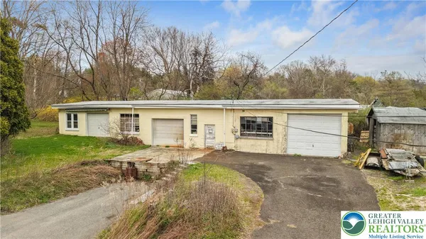 $695,000 | 2115 West Main Street, Stroudsburg, PA 18360