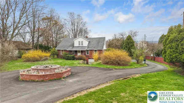 $695,000 | 2115 West Main Street, Stroudsburg, PA 18360