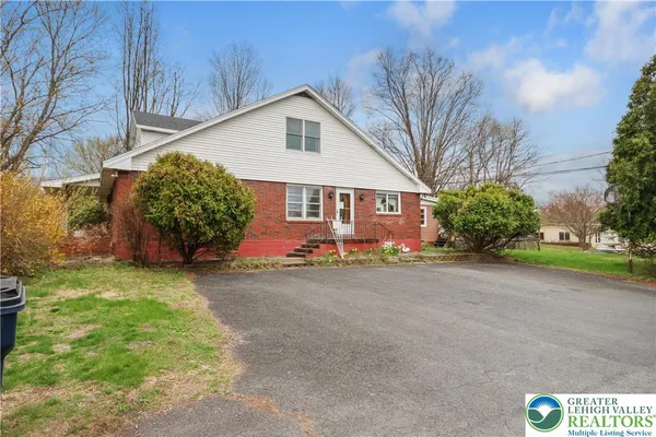 $695,000 | 2115 West Main Street, Stroudsburg, PA 18360