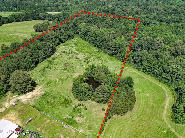 $450,000 | 14912 B 35th Highway, Batesville, MS 38606