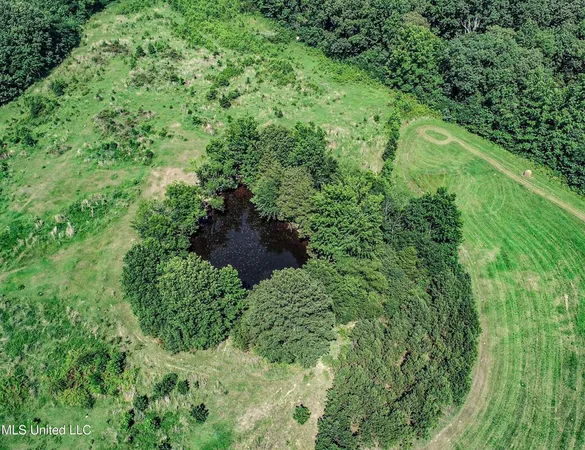 $450,000 | 14912 B 35th Highway, Batesville, MS 38606