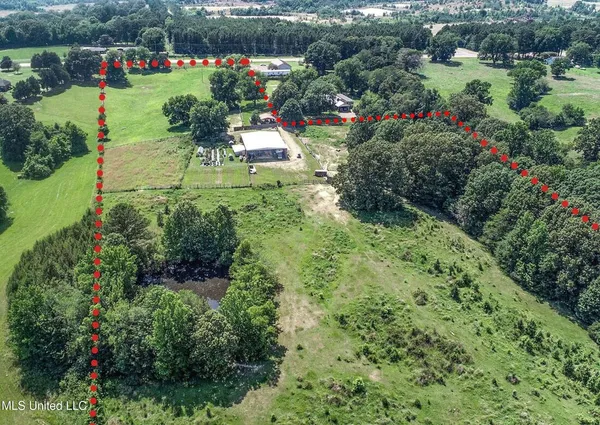 $450,000 | 14912 B 35th Highway, Batesville, MS 38606