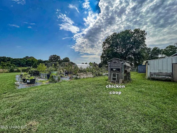 $450,000 | 14912 B 35th Highway, Batesville, MS 38606