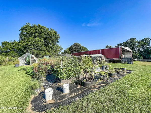 $450,000 | 14912 B 35th Highway, Batesville, MS 38606