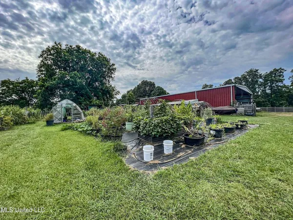 $450,000 | 14912 B 35th Highway, Batesville, MS 38606