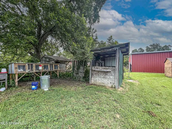 $450,000 | 14912 B 35th Highway, Batesville, MS 38606