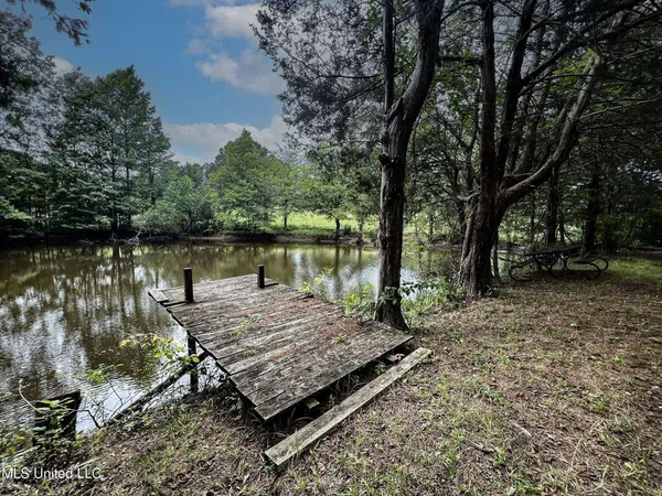 $450,000 | 14912 B 35th Highway, Batesville, MS 38606