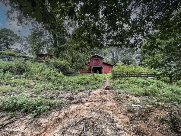 $450,000 | 14912 B 35th Highway, Batesville, MS 38606