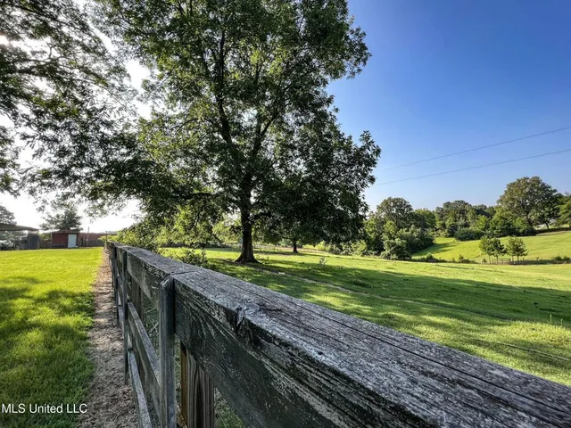 $450,000 | 14912 Highway 35, Batesville, MS 38606