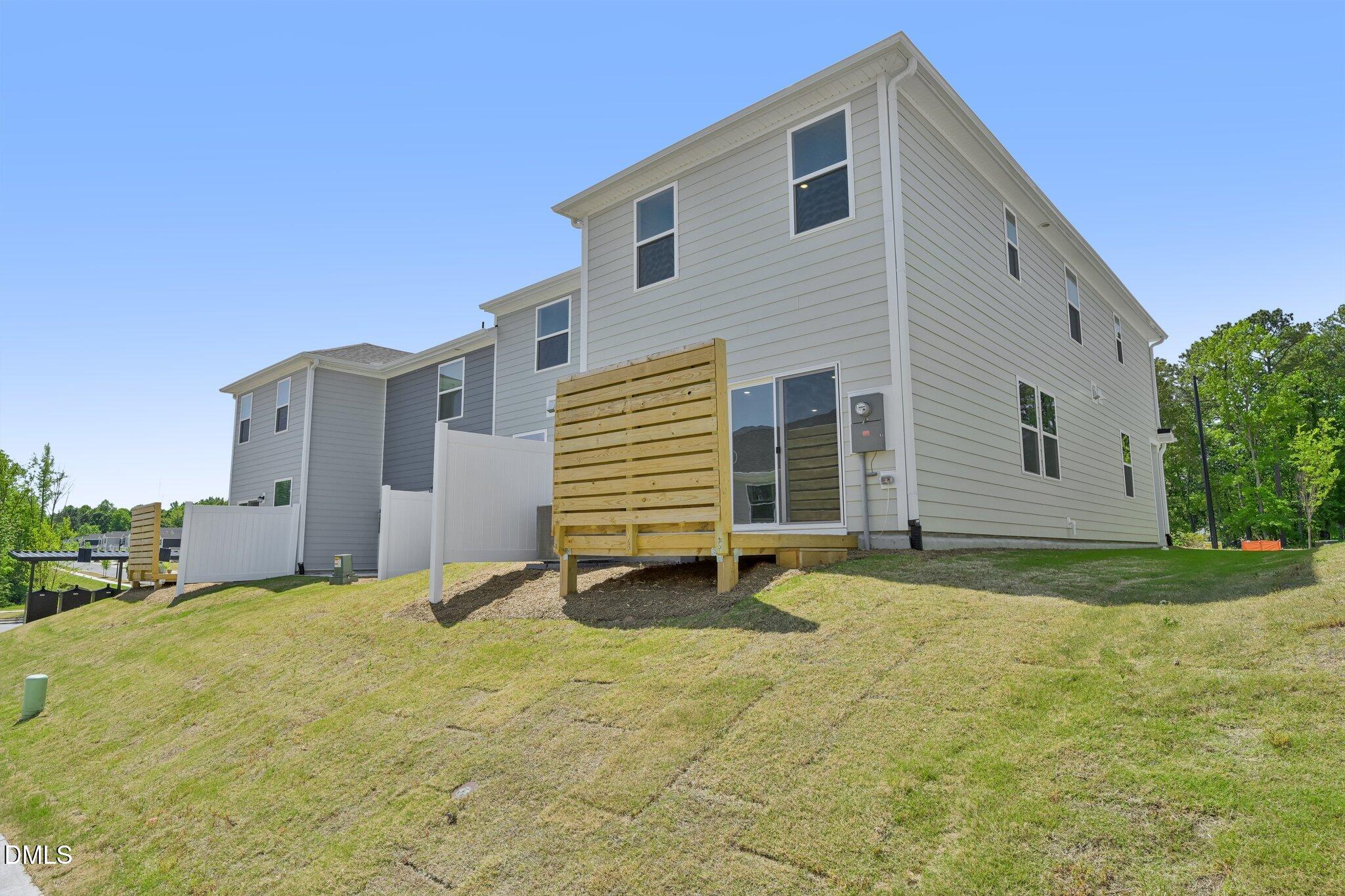 2206 Rabbitbrush Street Durham, NC 27704 - Photo 39 of 49 40-web-or-mls-Rabbitbrush St-S2304-040