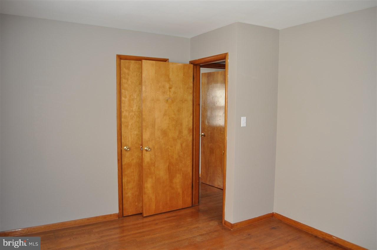2414 Warwick Road York, PA 17408 - Photo 18 of 36 Gallery Image 18