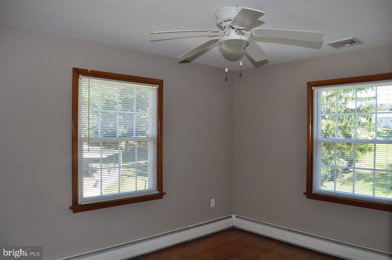 2414 Warwick Road York, PA 17408 - Photo 21 of 36 Gallery Image 21