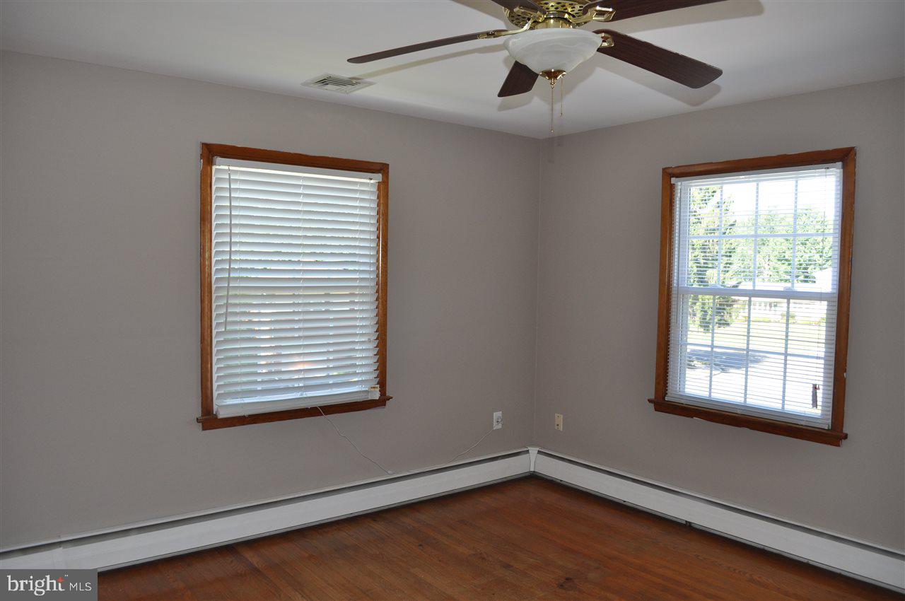 2414 Warwick Road York, PA 17408 - Photo 23 of 36 Gallery Image 23