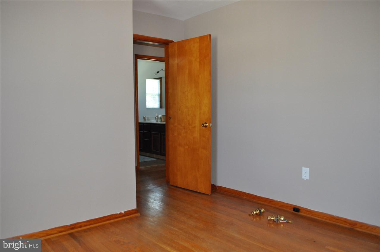 2414 Warwick Road York, PA 17408 - Photo 24 of 36 Gallery Image 24