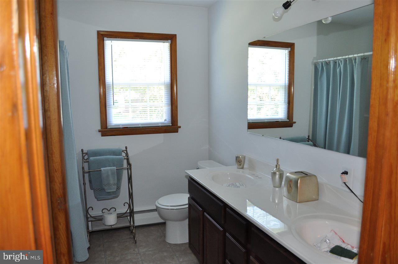 2414 Warwick Road York, PA 17408 - Photo 25 of 36 Gallery Image 25