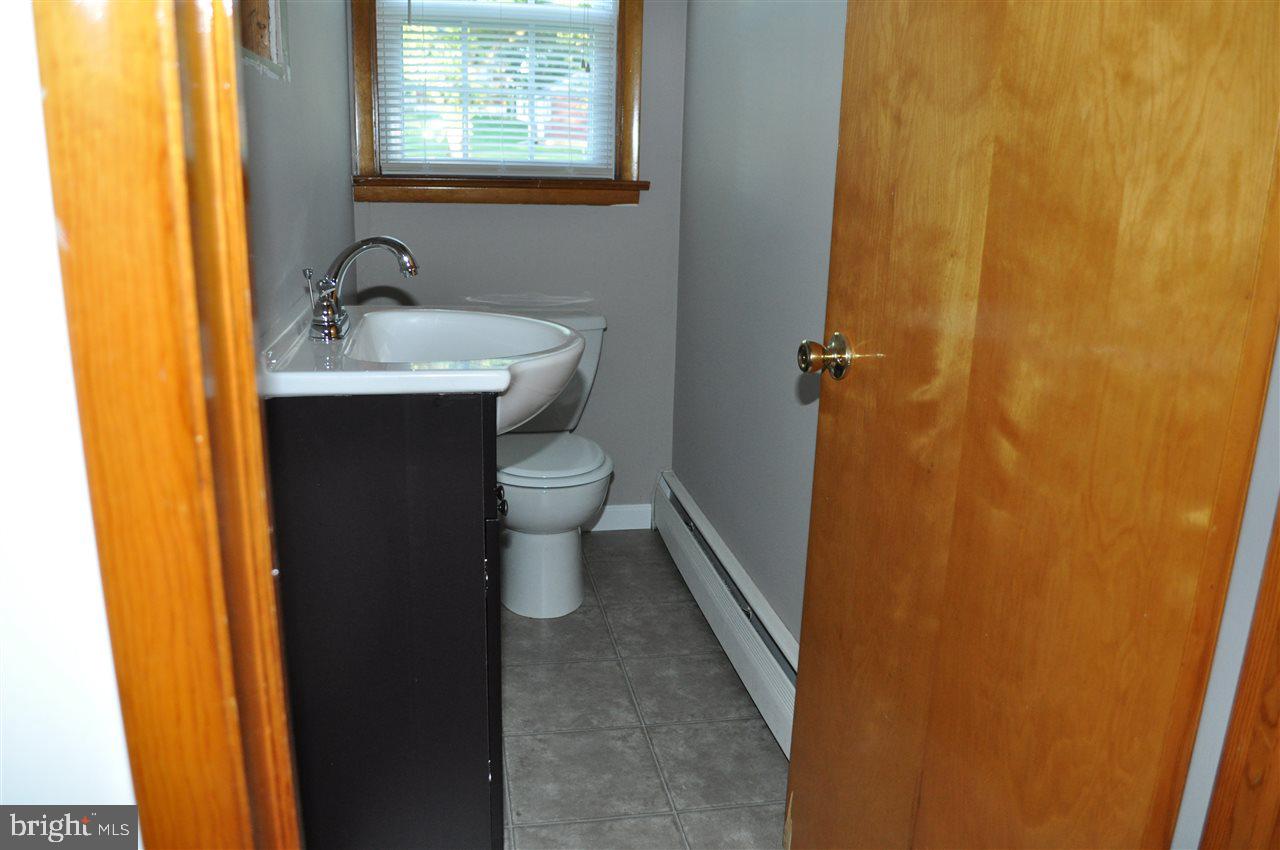 2414 Warwick Road York, PA 17408 - Photo 35 of 36 Gallery Image 35