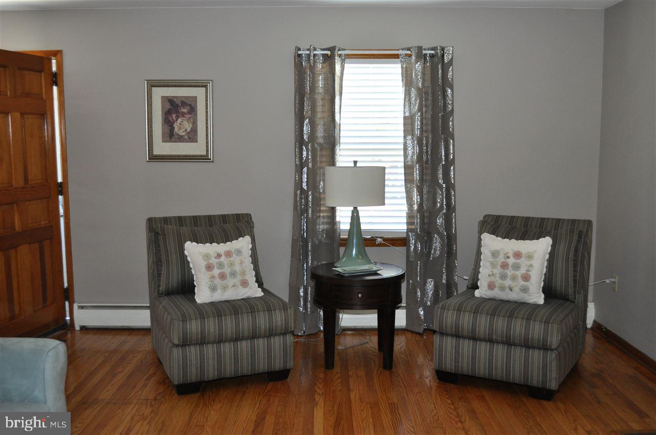 2414 Warwick Road York, PA 17408 - Photo 8 of 36 Gallery Image 8