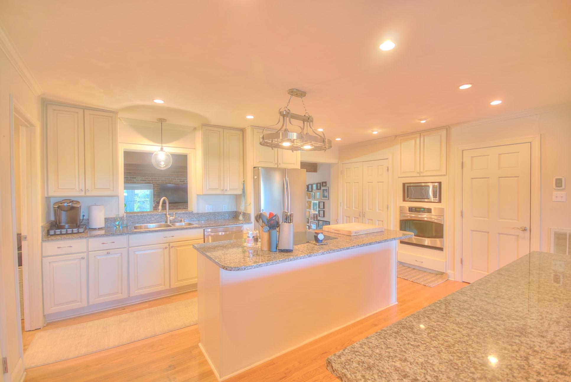 213 Wappoo Road Charleston, SC 29407 - Photo 11 of 54 DSC_8247_8_9_Enhancer