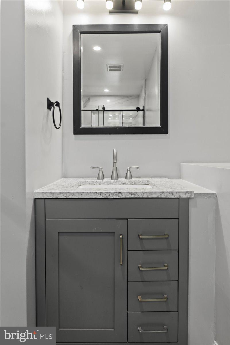 117 Pepper Mill Drive Capitol Heights, MD 20743 - Photo 11 of 26 Hall Bathroom