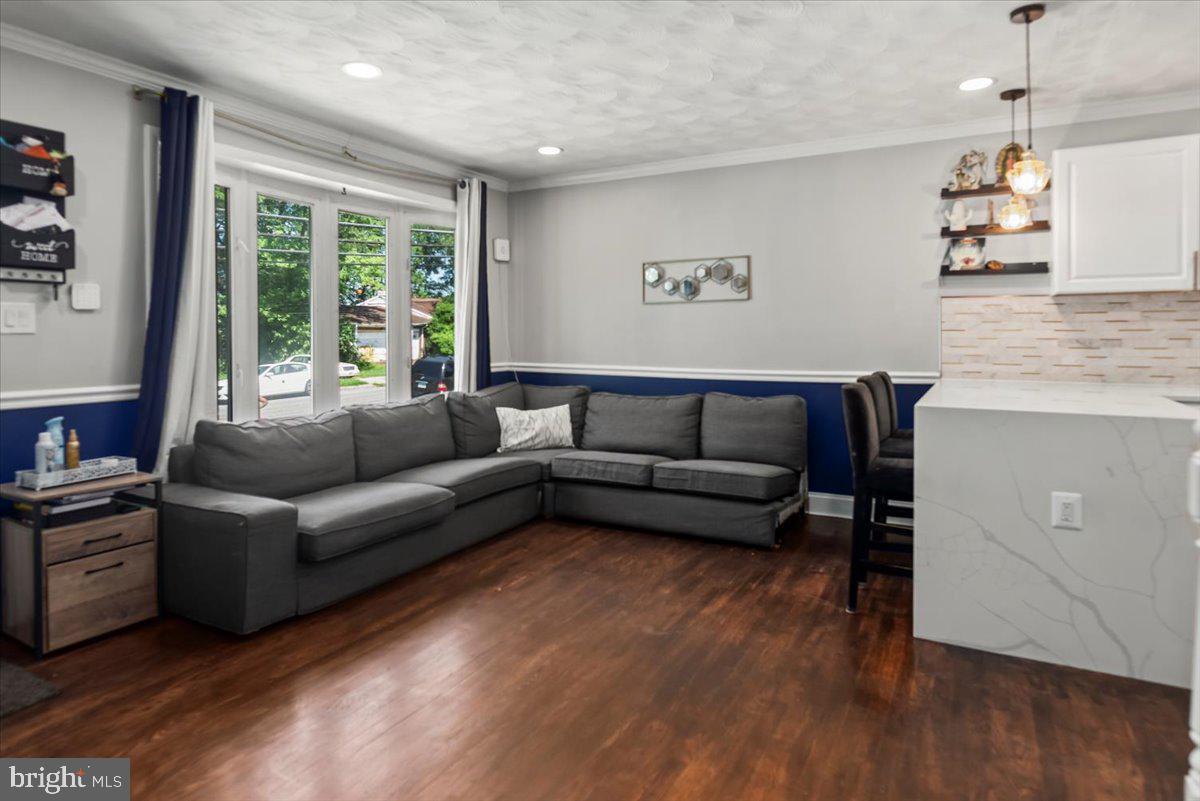 117 Pepper Mill Drive Capitol Heights, MD 20743 - Photo 8 of 26 Livingroom