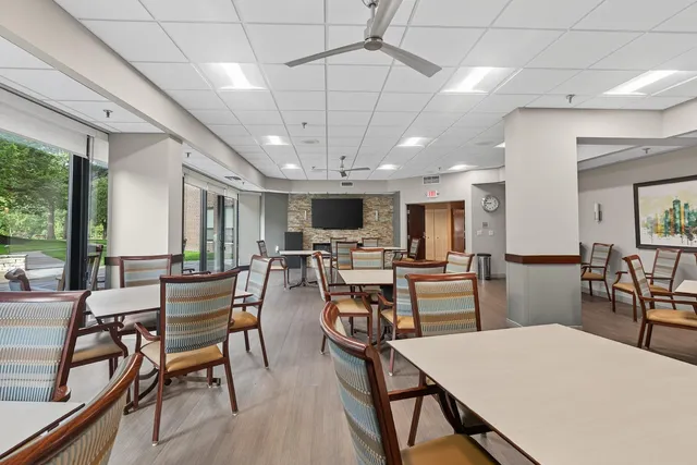 $114,900 | 6615 Lake Shore Drive South, Unit 302, Richfield, MN 55423