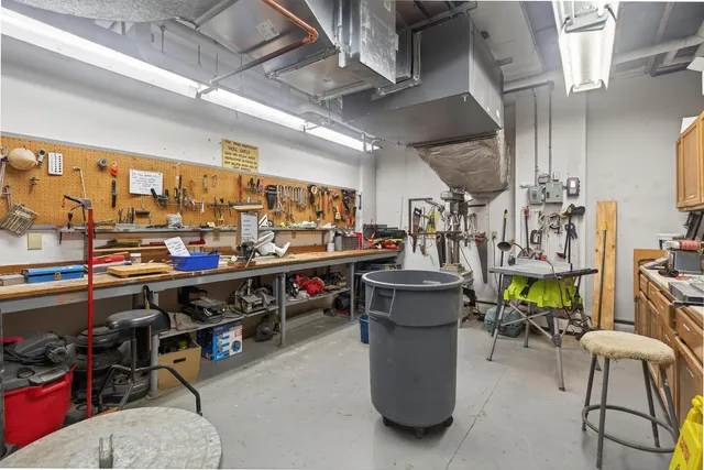 $114,900 | 6615 Lake Shore Drive South, Unit 302, Richfield, MN 55423