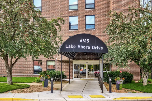 $114,900 | 6615 Lake Shore Drive South, Unit 302, Richfield, MN 55423
