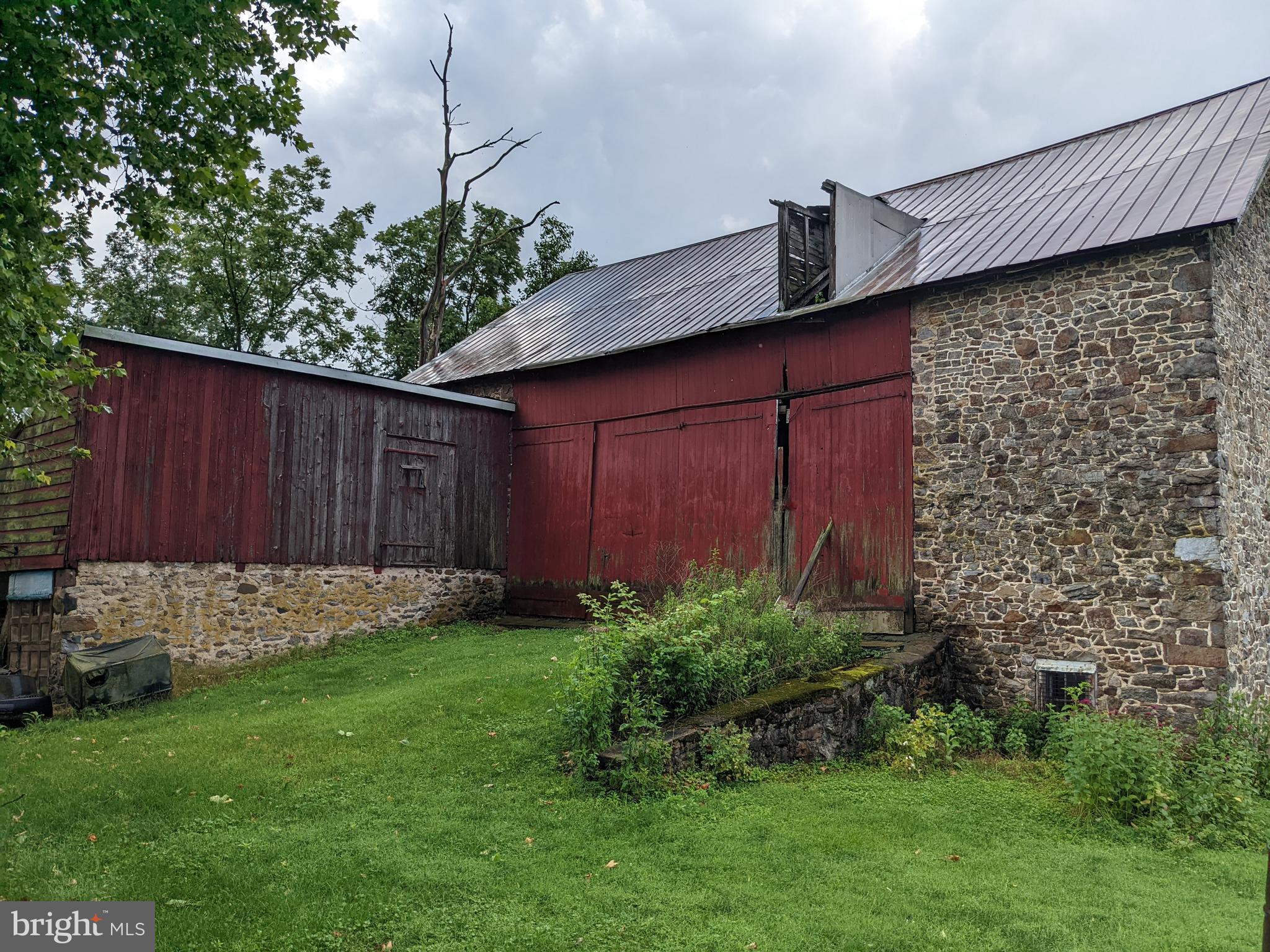 79 Spotts Mill Road Douglassville, PA 19518 - Photo 10 of 27 a backyard of a house with lots of green space