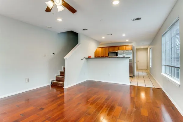 $1,600 | 1909 May Street, Unit 1909, Fort Worth, TX 76110