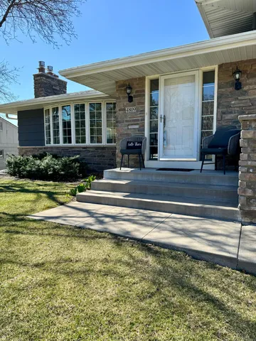 $4,900 | 4809 Wilford Way, Edina, MN 55435