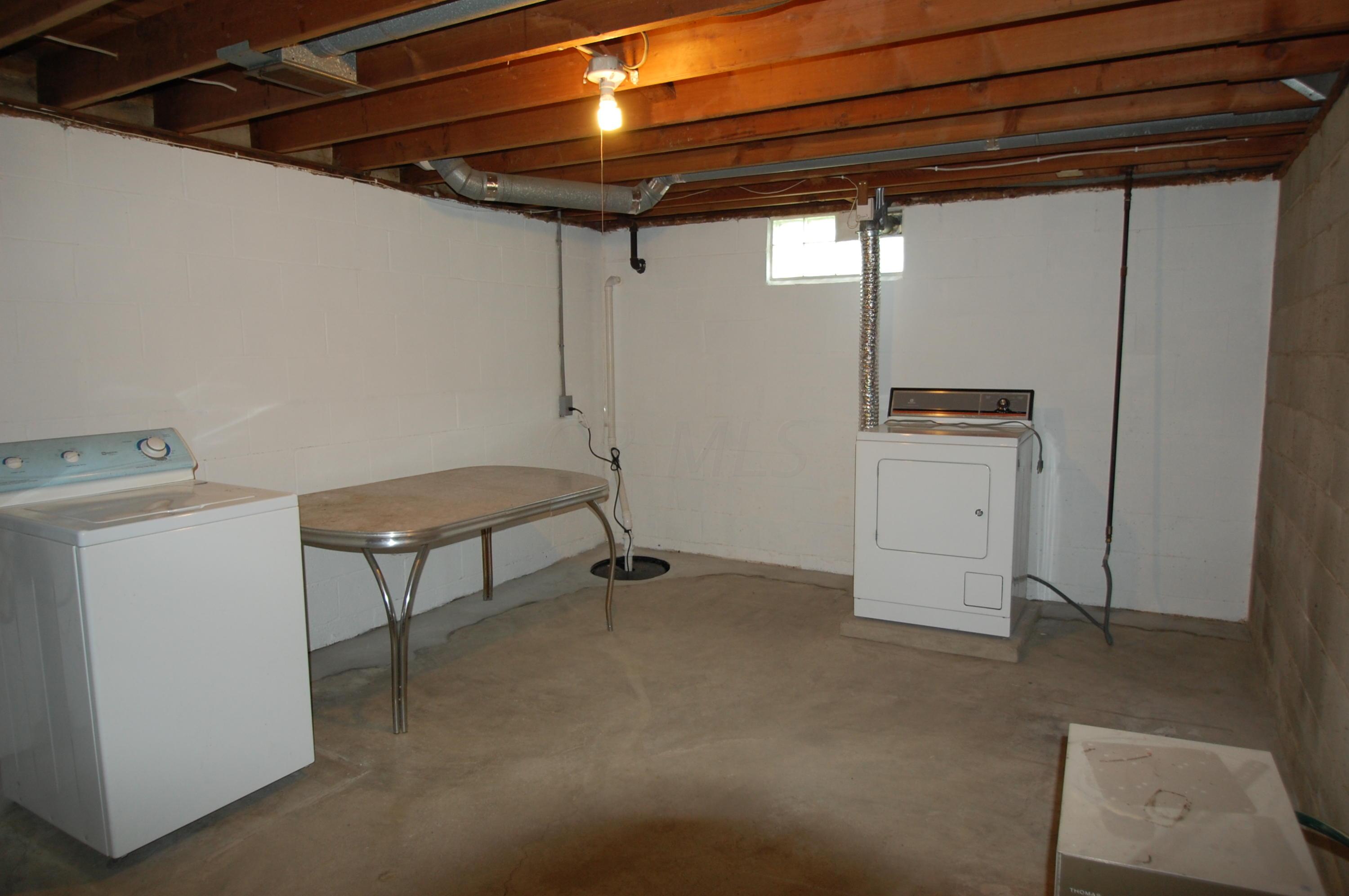 1685 Case Road Columbus, OH 43224 - Photo 24 of 27